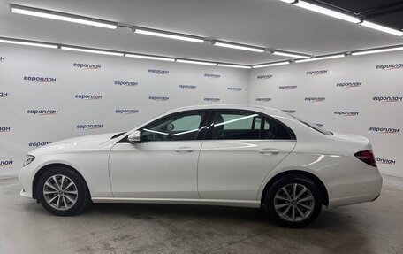 Mercedes-Benz E-Класс, 2019 год, 3 200 000 рублей, 7 фотография