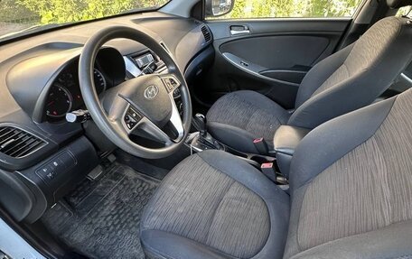 Hyundai Solaris II рестайлинг, 2016 год, 950 000 рублей, 6 фотография