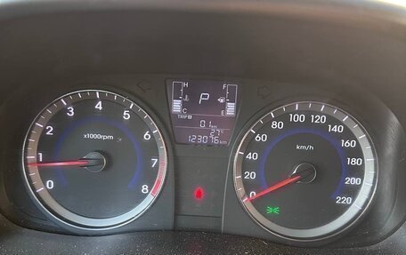 Hyundai Solaris II рестайлинг, 2016 год, 950 000 рублей, 8 фотография
