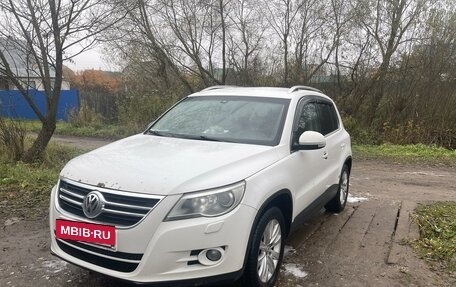Volkswagen Tiguan I, 2009 год, 700 000 рублей, 2 фотография