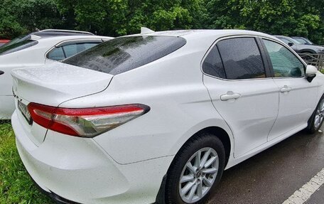 Toyota Camry, 2021 год, 2 000 000 рублей, 6 фотография