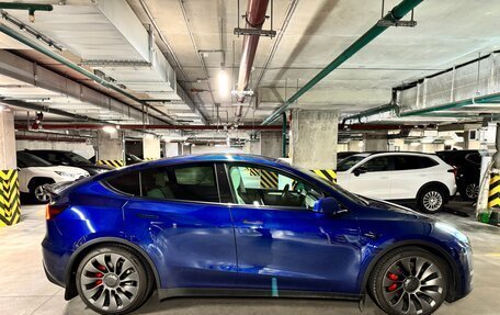 Tesla Model Y I, 2022 год, 4 600 000 рублей, 2 фотография