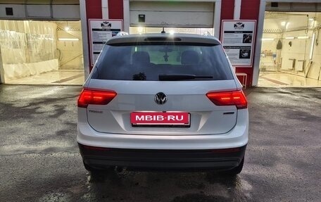 Volkswagen Tiguan II, 2018 год, 2 450 000 рублей, 8 фотография