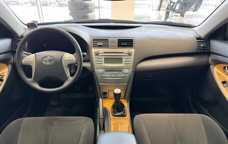 Toyota Camry, 2006 год, 1 890 000 рублей, 9 фотография