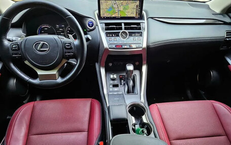 Lexus NX, 2021 год, 3 499 000 рублей, 5 фотография