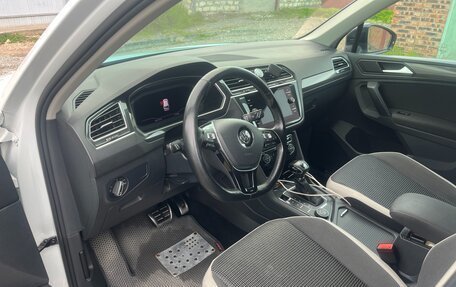 Volkswagen Tiguan II, 2019 год, 2 700 000 рублей, 6 фотография
