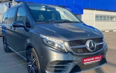 Mercedes-Benz V-Класс, 2019 год, 6 300 000 рублей, 2 фотография