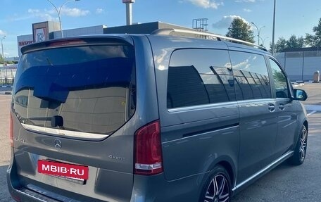 Mercedes-Benz V-Класс, 2019 год, 6 300 000 рублей, 3 фотография