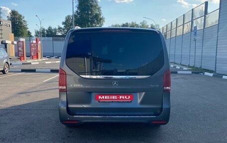 Mercedes-Benz V-Класс, 2019 год, 6 300 000 рублей, 4 фотография