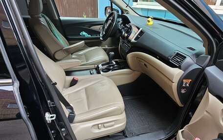 Honda Pilot III рестайлинг, 2018 год, 3 300 000 рублей, 28 фотография