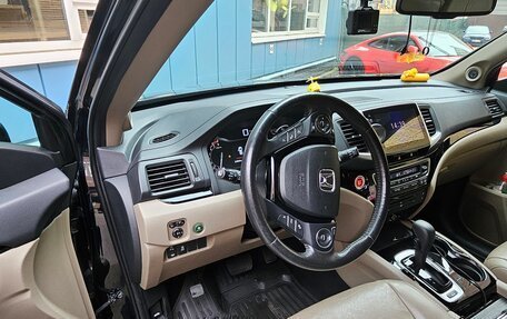 Honda Pilot III рестайлинг, 2018 год, 3 300 000 рублей, 29 фотография