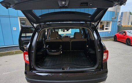 Honda Pilot III рестайлинг, 2018 год, 3 300 000 рублей, 32 фотография