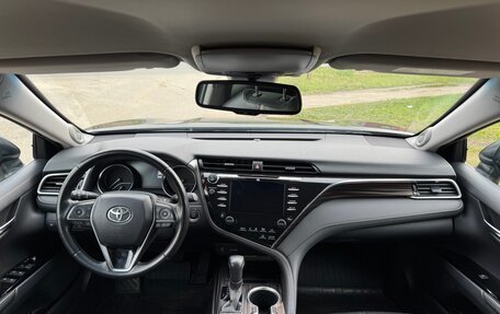 Toyota Camry, 2019 год, 3 090 000 рублей, 10 фотография