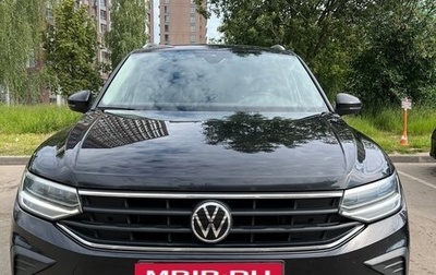 Volkswagen Tiguan II, 2021 год, 3 750 000 рублей, 1 фотография