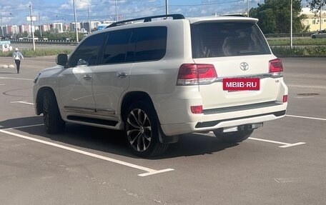 Toyota Land Cruiser 200, 2015 год, 5 000 000 рублей, 2 фотография