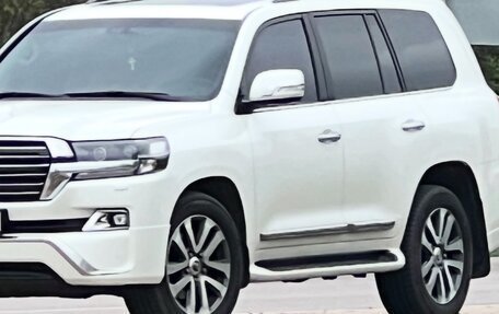 Toyota Land Cruiser 200, 2015 год, 5 000 000 рублей, 15 фотография