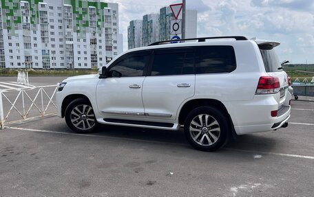 Toyota Land Cruiser 200, 2015 год, 5 000 000 рублей, 17 фотография