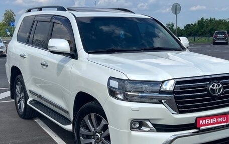 Toyota Land Cruiser 200, 2015 год, 5 000 000 рублей, 14 фотография