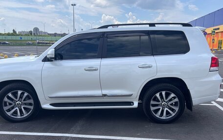 Toyota Land Cruiser 200, 2015 год, 5 000 000 рублей, 26 фотография