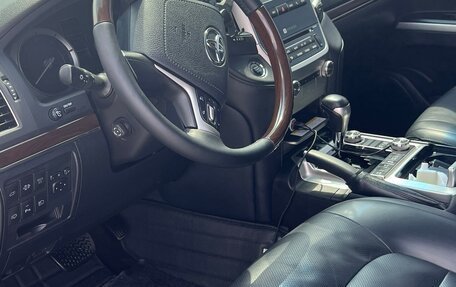 Toyota Land Cruiser 200, 2015 год, 5 000 000 рублей, 22 фотография