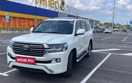 Toyota Land Cruiser 200, 2015 год, 5 000 000 рублей, 27 фотография