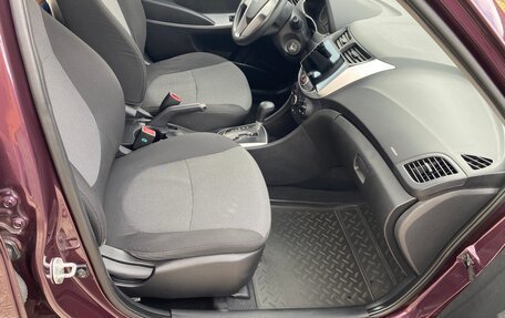 Hyundai Solaris II рестайлинг, 2011 год, 610 000 рублей, 11 фотография