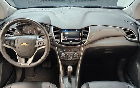 Chevrolet Trax, 2021 год, 1 070 000 рублей, 6 фотография