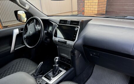 Toyota Land Cruiser Prado 150 рестайлинг 2, 2020 год, 4 500 000 рублей, 7 фотография