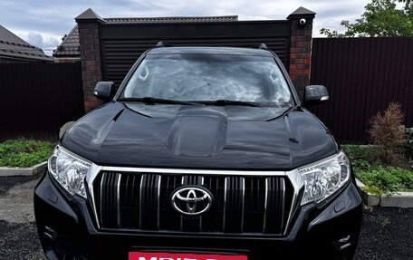 Toyota Land Cruiser Prado 150 рестайлинг 2, 2020 год, 4 500 000 рублей, 5 фотография