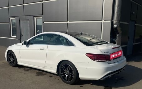 Mercedes-Benz E-Класс, 2015 год, 2 300 000 рублей, 4 фотография