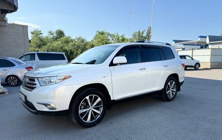 Toyota Highlander III, 2012 год, 2 550 000 рублей, 4 фотография