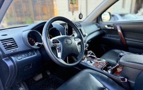 Toyota Highlander III, 2012 год, 2 550 000 рублей, 14 фотография