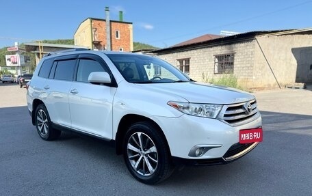 Toyota Highlander III, 2012 год, 2 550 000 рублей, 7 фотография