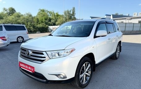 Toyota Highlander III, 2012 год, 2 550 000 рублей, 3 фотография