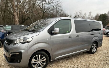 Peugeot Traveller I, 2020 год, 1 750 000 рублей, 6 фотография