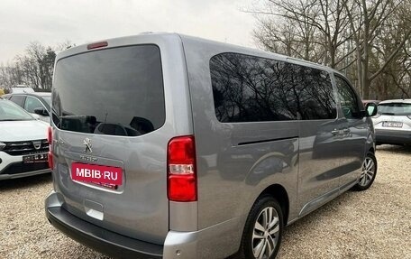 Peugeot Traveller I, 2020 год, 1 750 000 рублей, 4 фотография