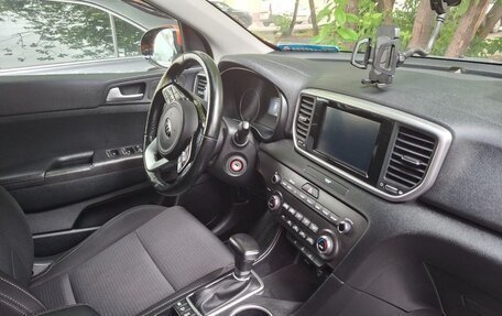 KIA Sportage IV рестайлинг, 2020 год, 2 200 000 рублей, 6 фотография