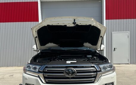 Toyota Land Cruiser 200, 2016 год, 6 990 000 рублей, 3 фотография