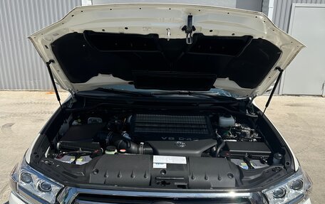 Toyota Land Cruiser 200, 2016 год, 6 990 000 рублей, 5 фотография