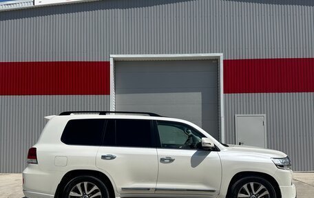 Toyota Land Cruiser 200, 2016 год, 6 990 000 рублей, 7 фотография