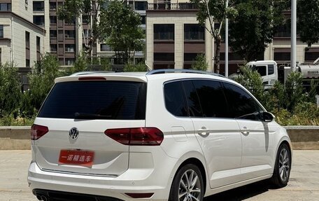 Volkswagen Touran III, 2021 год, 1 510 855 рублей, 3 фотография