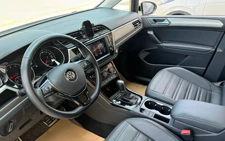 Volkswagen Touran III, 2021 год, 1 510 855 рублей, 6 фотография