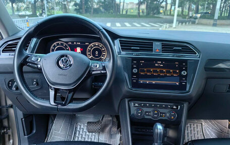 Volkswagen Tiguan II, 2021 год, 2 200 095 рублей, 10 фотография