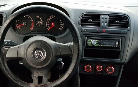 Volkswagen Polo VI (EU Market), 2015 год, 745 000 рублей, 5 фотография