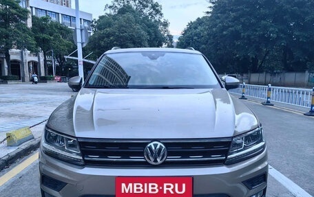 Volkswagen Tiguan II, 2021 год, 2 200 095 рублей, 2 фотография