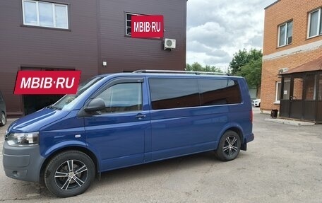 Volkswagen Transporter T5 рестайлинг, 2010 год, 1 950 000 рублей, 4 фотография