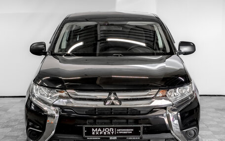 Mitsubishi Outlander III рестайлинг 3, 2018 год, 1 770 000 рублей, 2 фотография