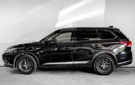 Mitsubishi Outlander III рестайлинг 3, 2018 год, 1 770 000 рублей, 8 фотография