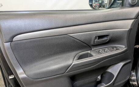 Mitsubishi Outlander III рестайлинг 3, 2018 год, 1 770 000 рублей, 19 фотография