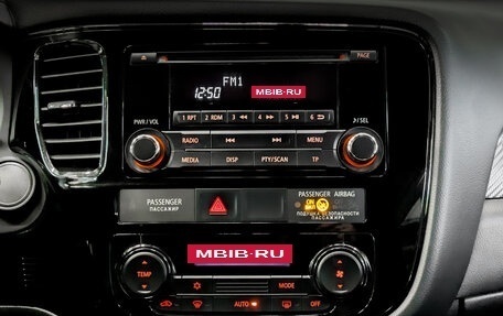 Mitsubishi Outlander III рестайлинг 3, 2018 год, 1 770 000 рублей, 15 фотография